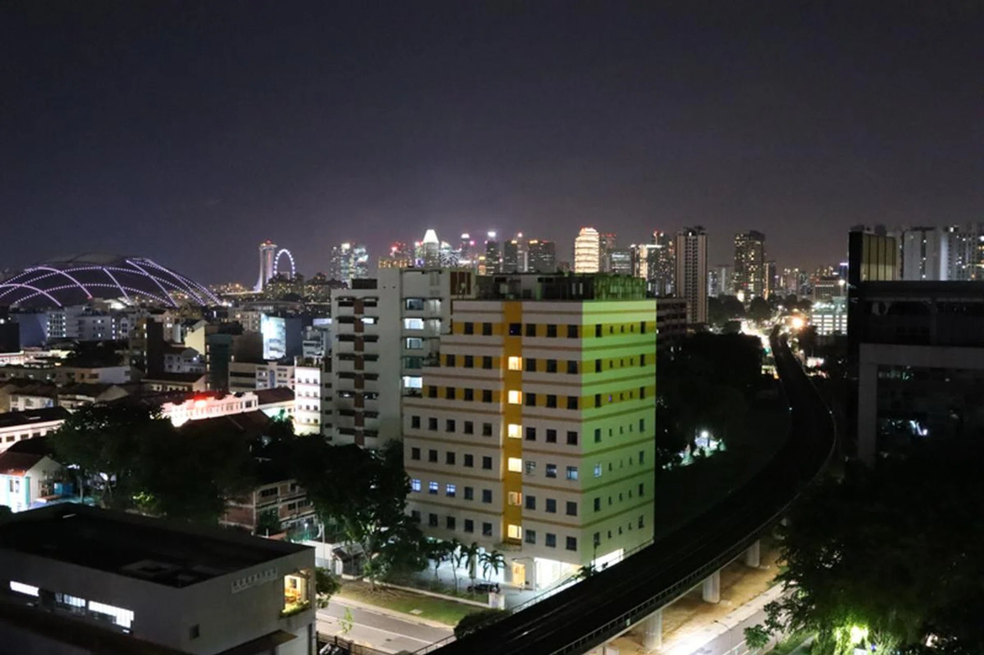 24mm at f/8.0, 1/5s, ISO 12,800 (EOS M6 Mark II)