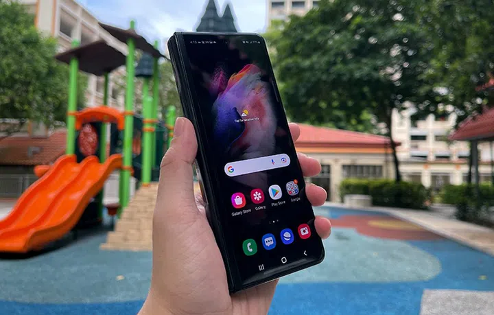 Samsung Galaxy Z Fold3.