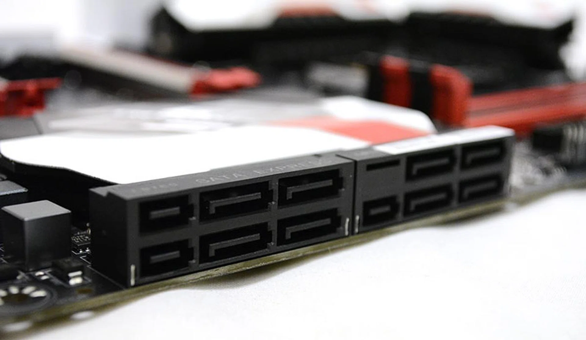 There are a total of eight SATA 6Gbps ports, two of which are provided via the ASMedia ASM1061 controller.