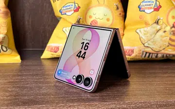 Samsung Galaxy Z Flip8