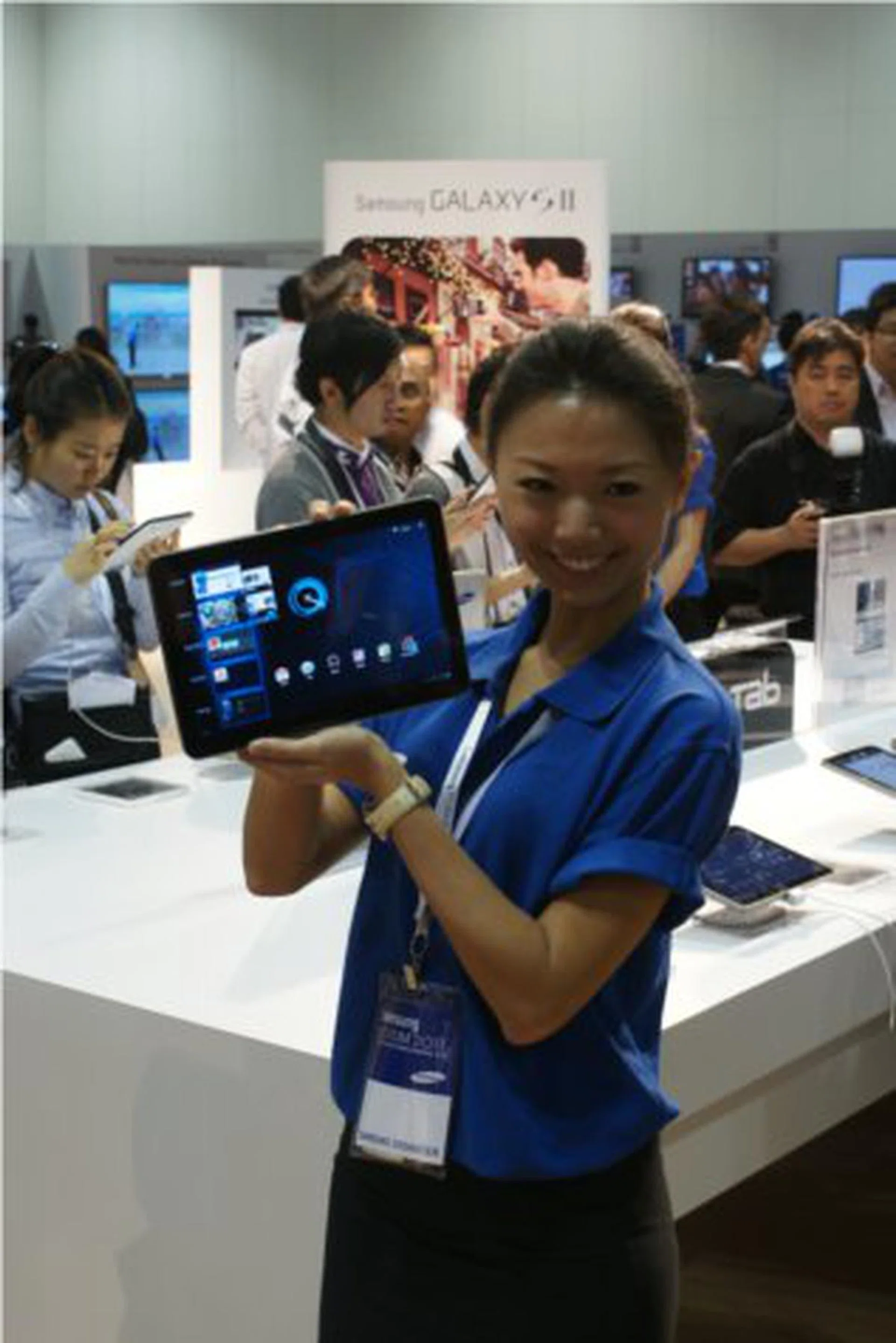 The brand new Galaxy Tab has a 10.1-inch screen and two cameras, one at the front and one and the back.