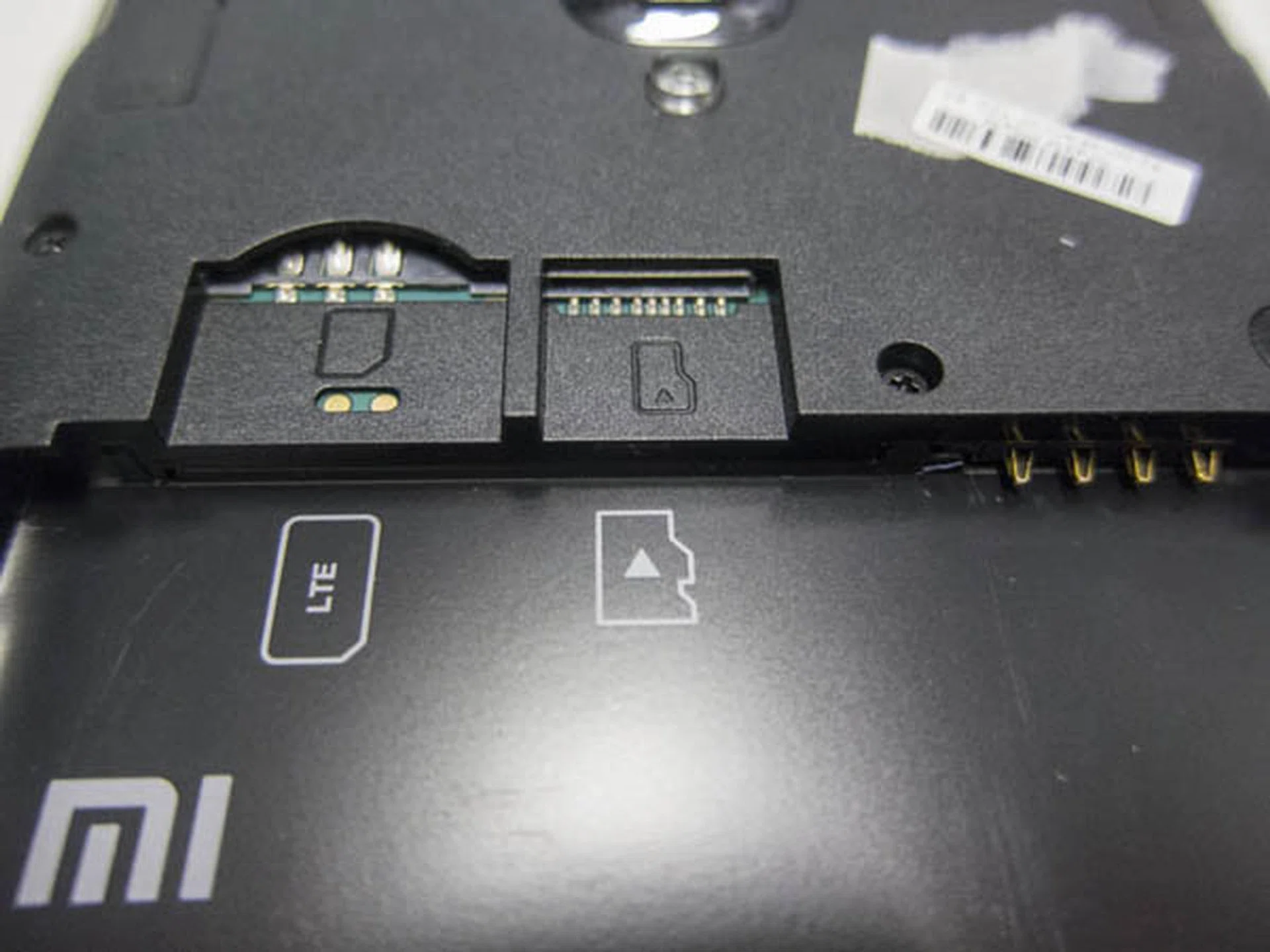 Unlike the Redmi Note, the Redmi Note 4G now has only a single SIM slot.