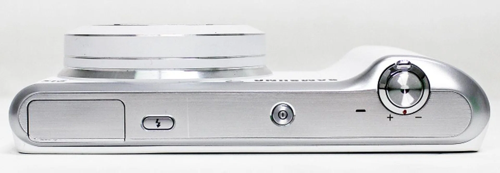 You won't find too many physical buttons or controls on the Samsung Galaxy Camera 2.
