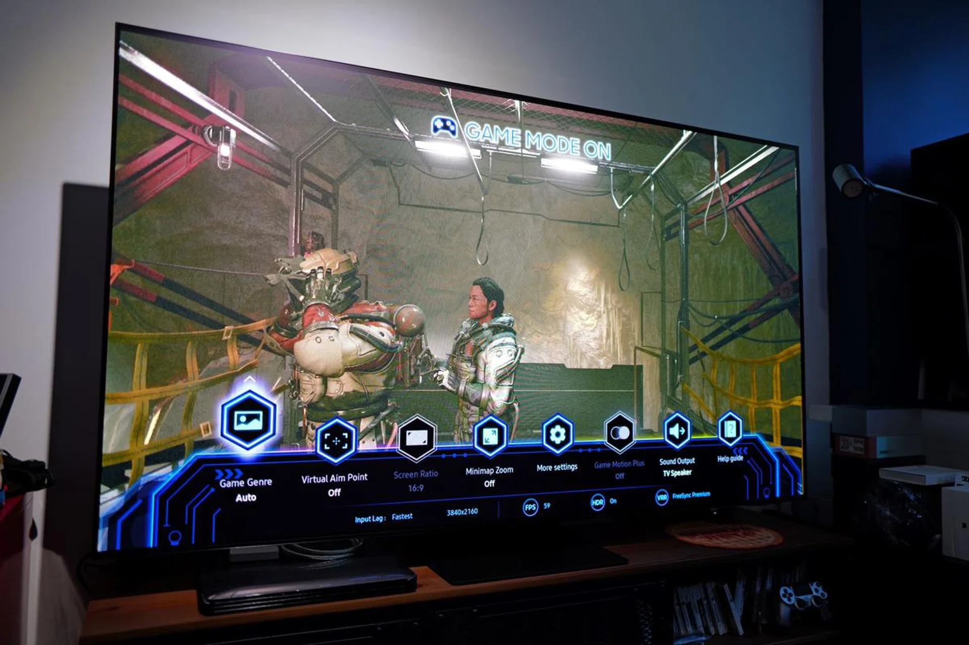 For gamers, the S95D offers a boatload of settings and on-screen information such as the current refresh rate.