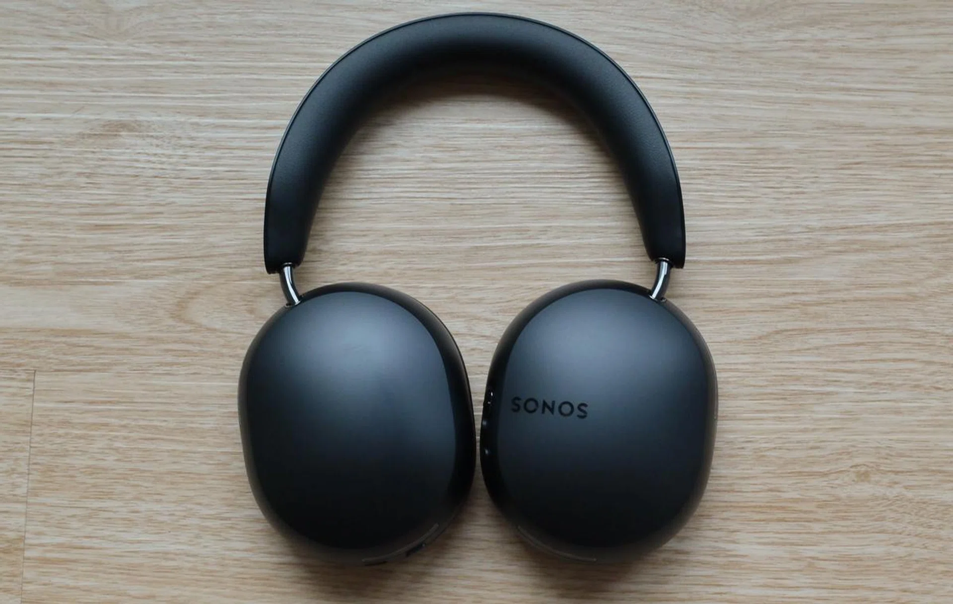 The Ace is well-built and looks and feels like a high-end premium headphone. Photo: HWZ