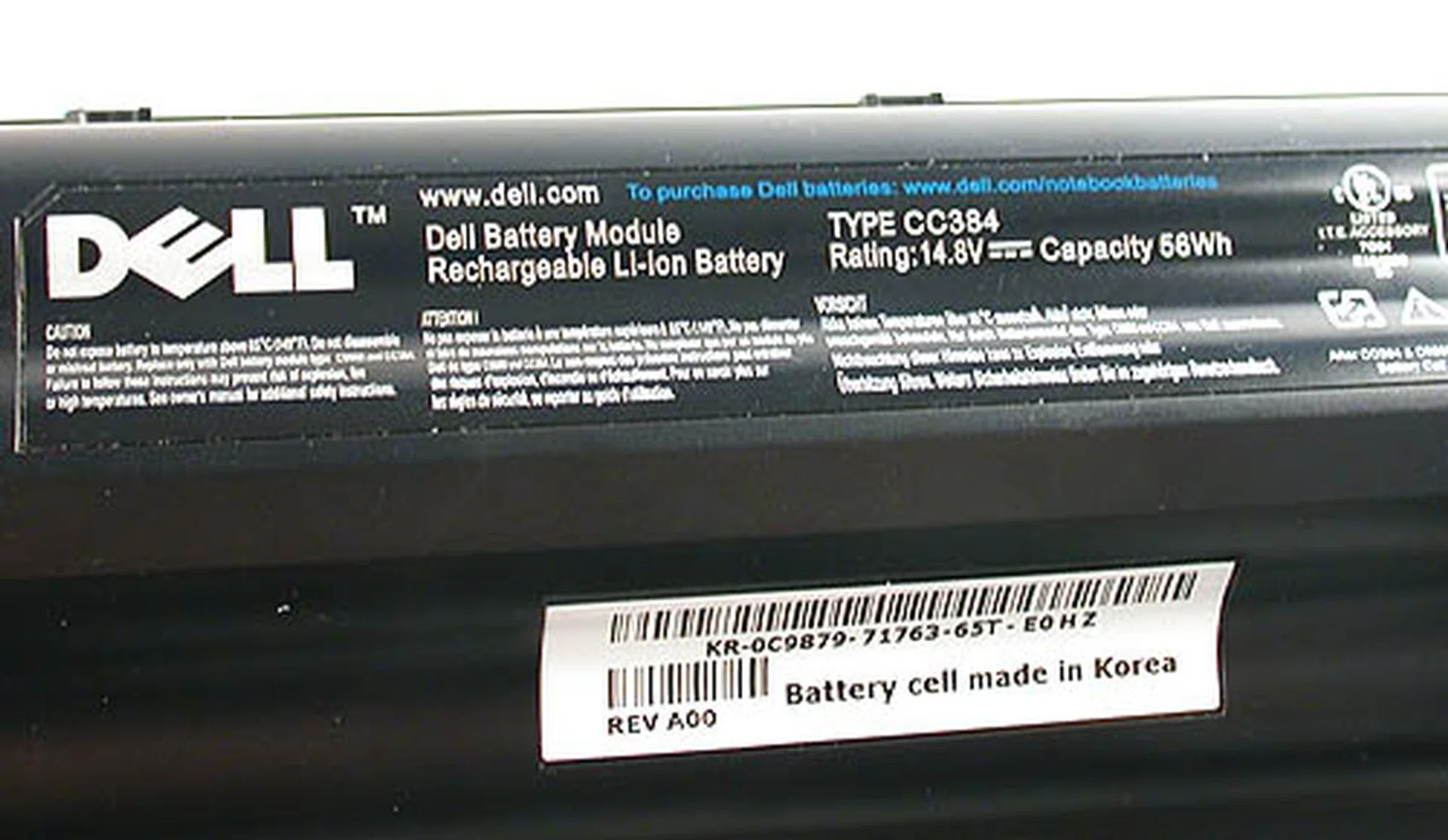 This monster of a system requires quite a lot of power and the dual 6-cell 56Wh battery only lasts around 2 hours under normal usage. It does seem to recharge pretty fast however, which is quite a plus point.