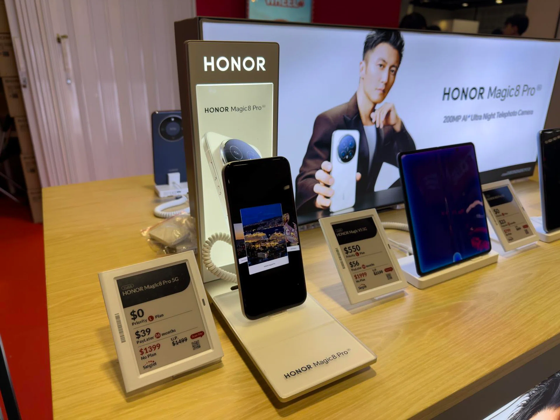 Honor Magic8 Pro Singtel IT Show 2026