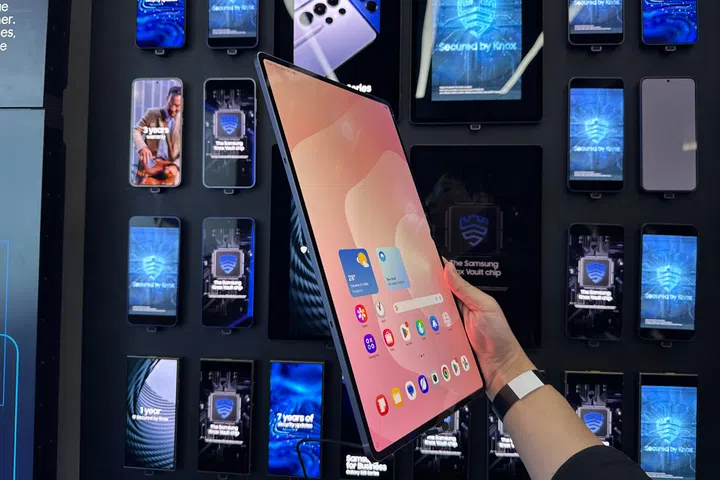 Samsung Galaxy Tab S11 Ultra.