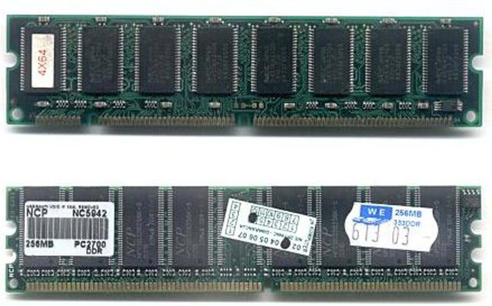  Shown here is a 168-pin SDRAM module (top) and a 184-pin DDR SDRAM module. Image from Wikipedia.  