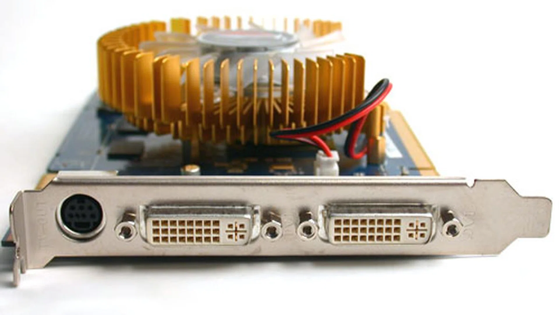Unlike most generic GeForce 8600 GT cards, the ASUS comes with HDCP support for both its dual-link DVI outputs. 