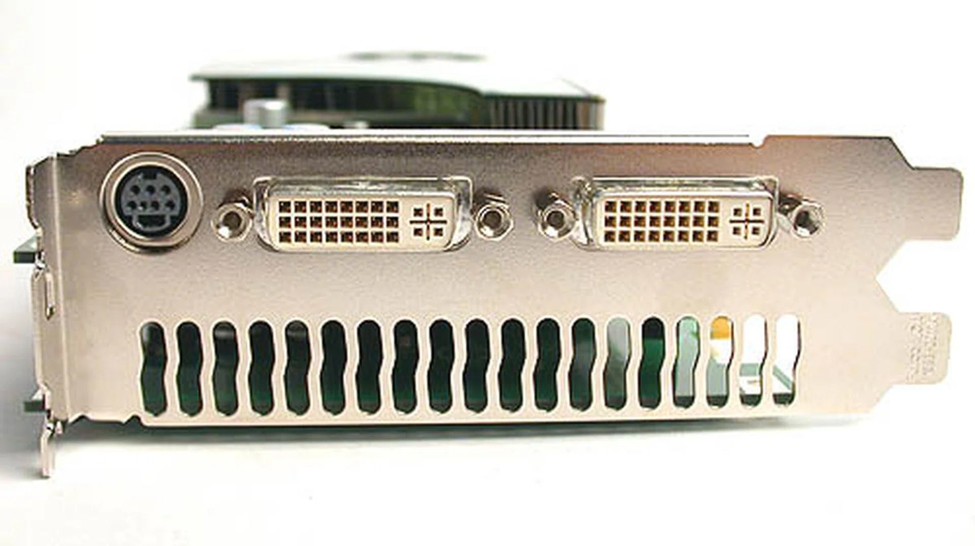 The output interfaces are as standard as they can be, however, the GeForce 7950 GX2 is fully HDCP compliant as the board has a crypto-ROM chip that stores the key required for HDCP encoding of protected digital video content. Definitely one of the first few graphics card SKUs to have this function throughout the entire series.