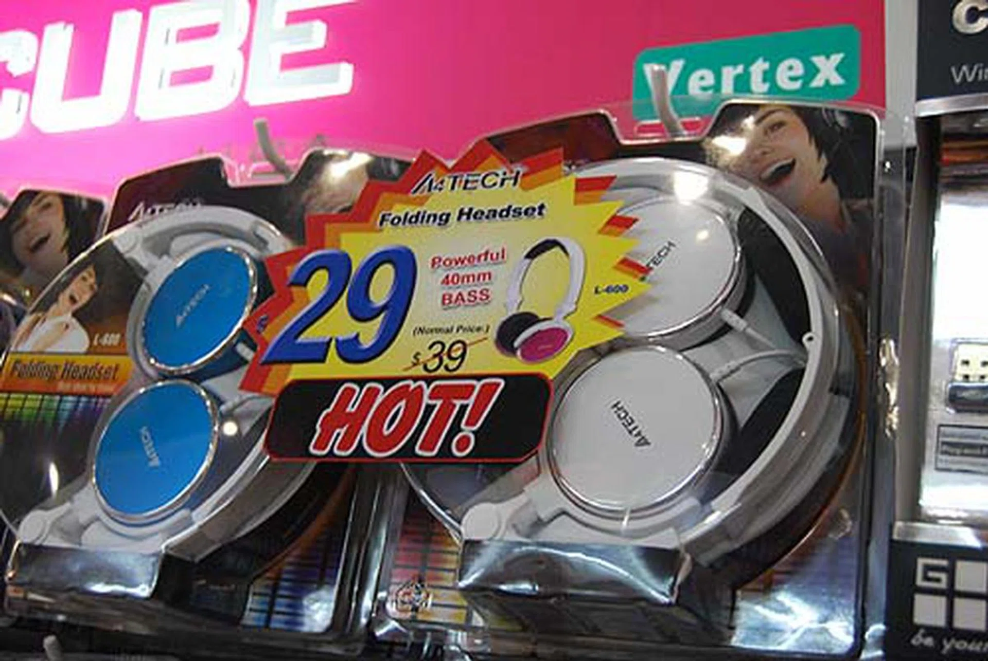 Time to pleasure your ears with the A4Tech Folding Headset. $29 will get you a 40mm high performance bass driver unit.