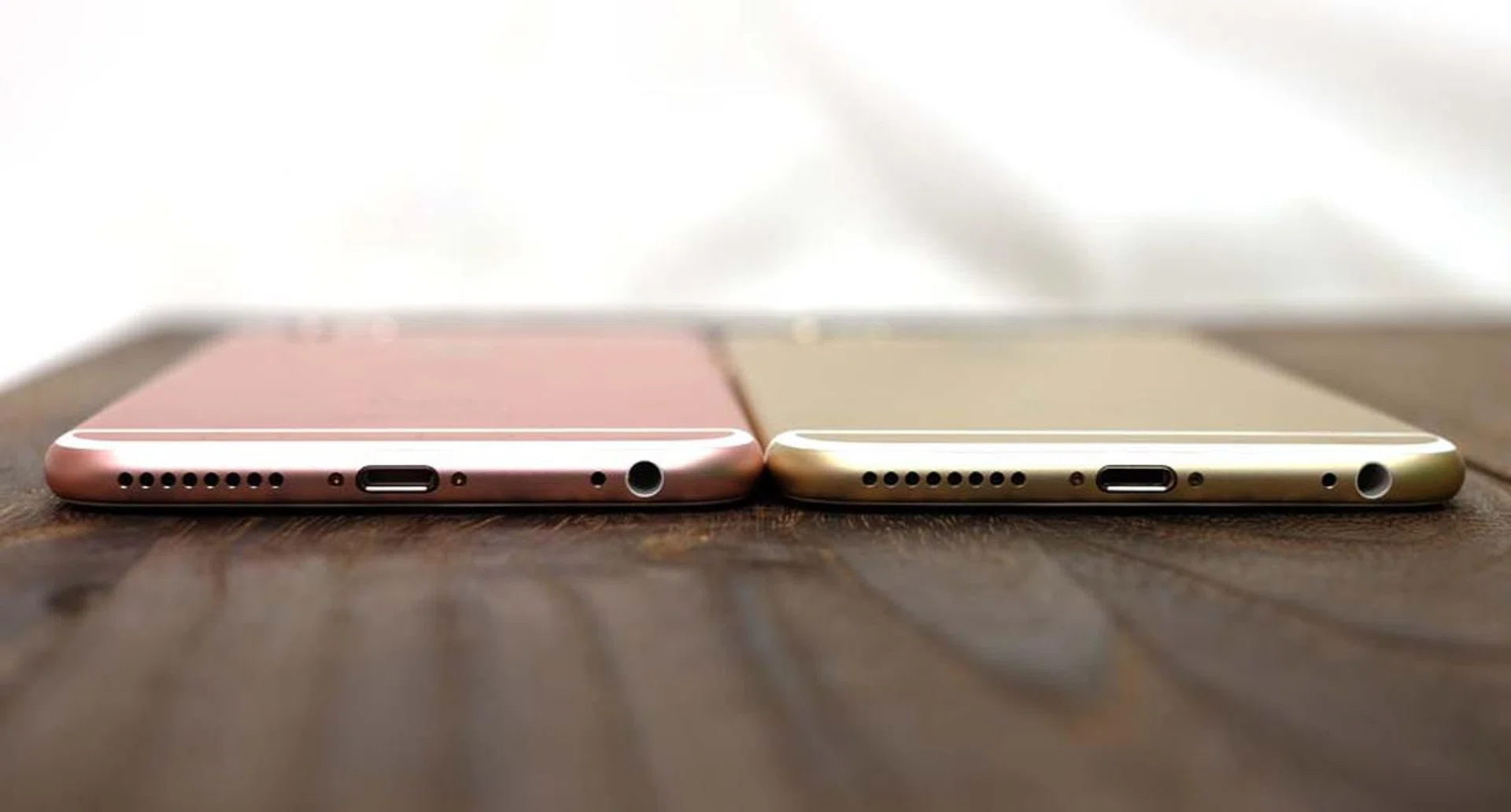 The iPhone 6s Plus (left) next to the iPhone 6 Plus