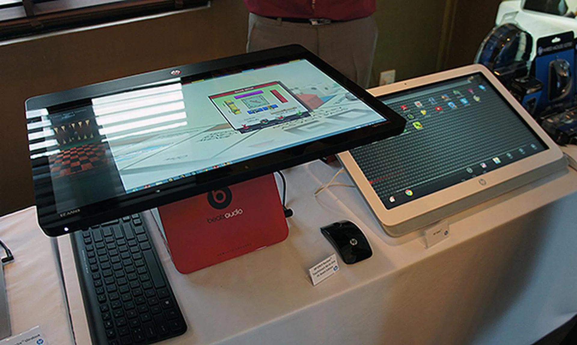 Checking out the limited edition Beats edition of the Envy Recline 23 and also the Slate 21 Android AIO.
