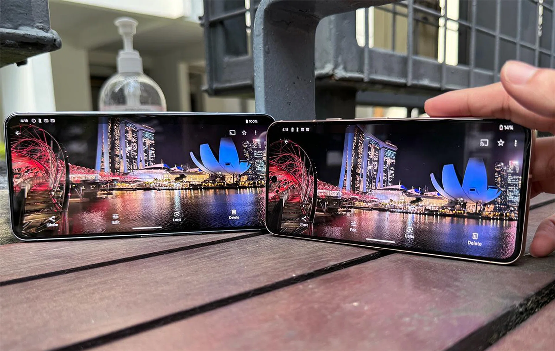 Google Pixel 8 Pro and Pixel 8, the poster child of an "AI-loaded" smartphone.