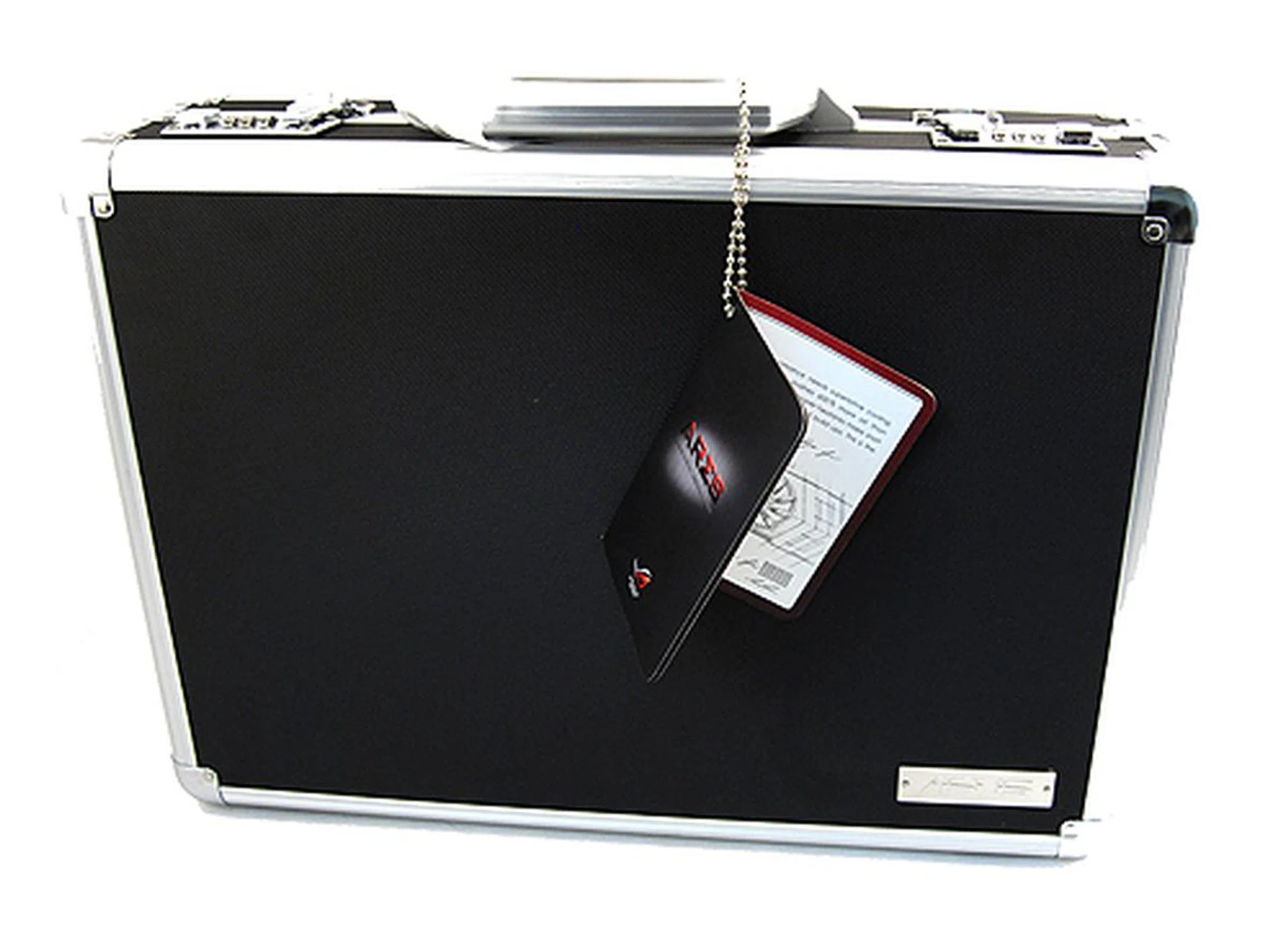 As befits a special card, the ASUS Ares comes in a special briefcase. Cool or trying too hard? You decide.