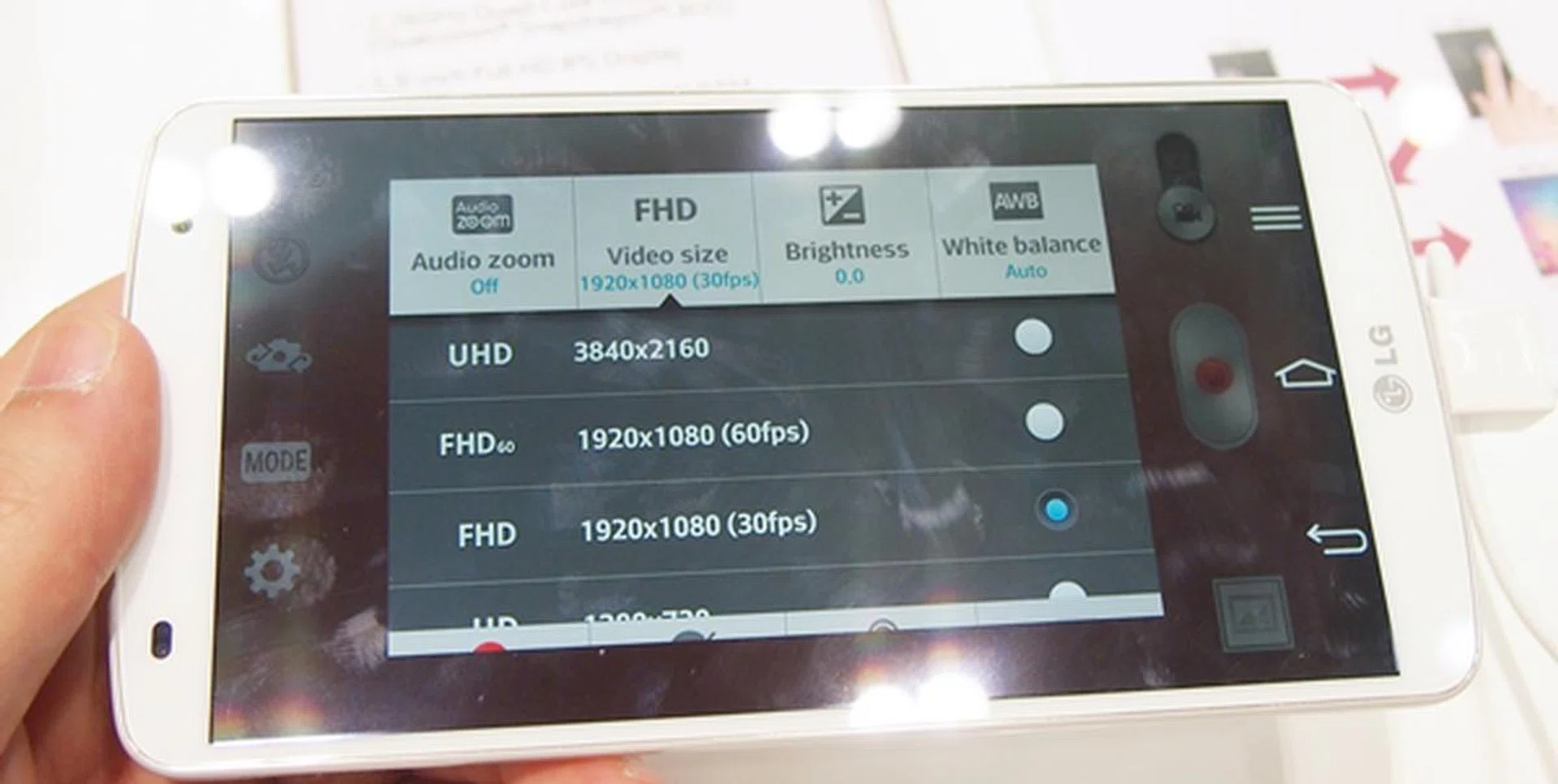 The G Pro 2 is one of the few smartphones in the market that can record videos in ultra HD.