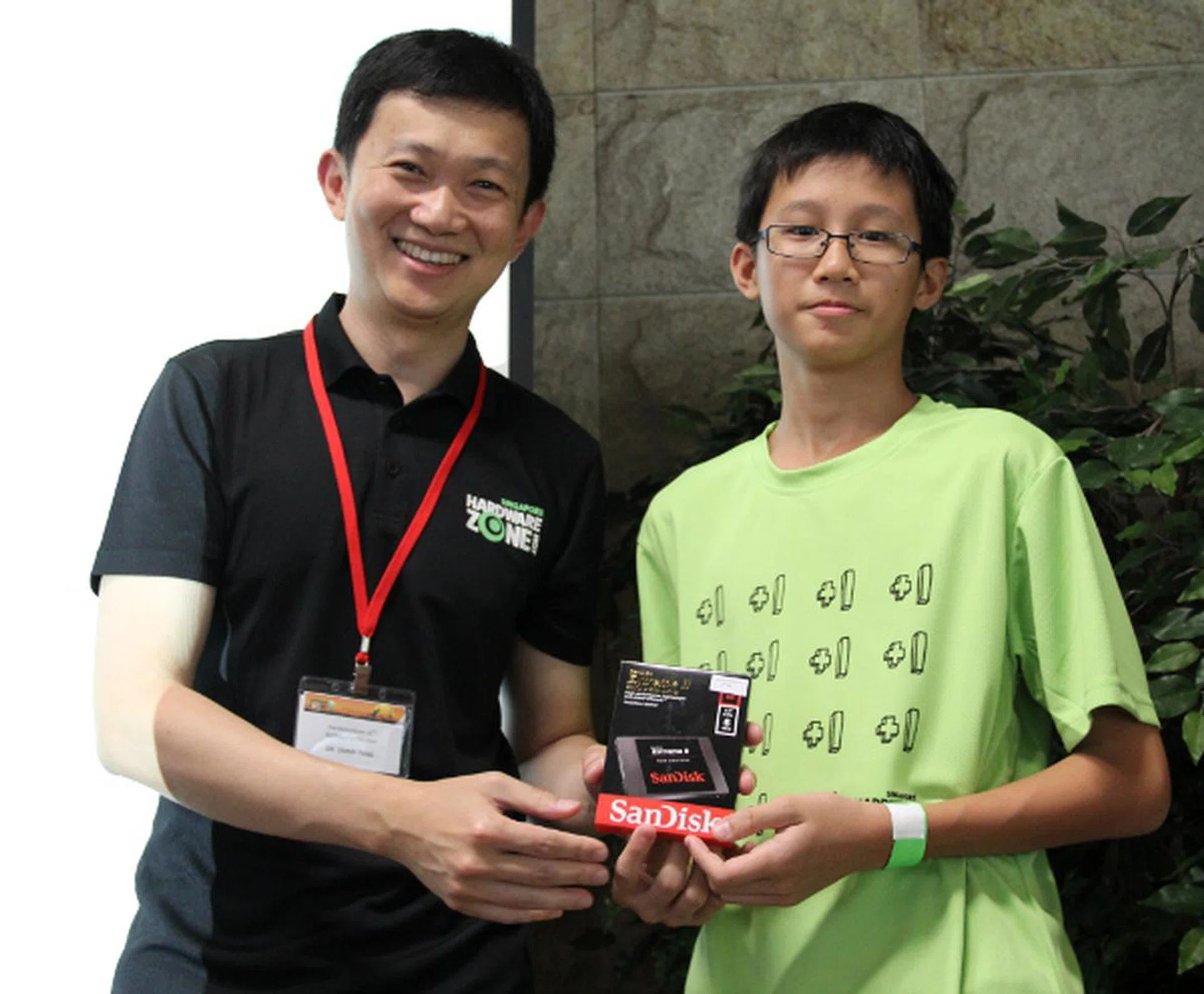 Five units of the SanDisk Extreme SSD 240GB were given out as consolation prizes for the mini-games. Now, that's some fantastic consolation prizes.