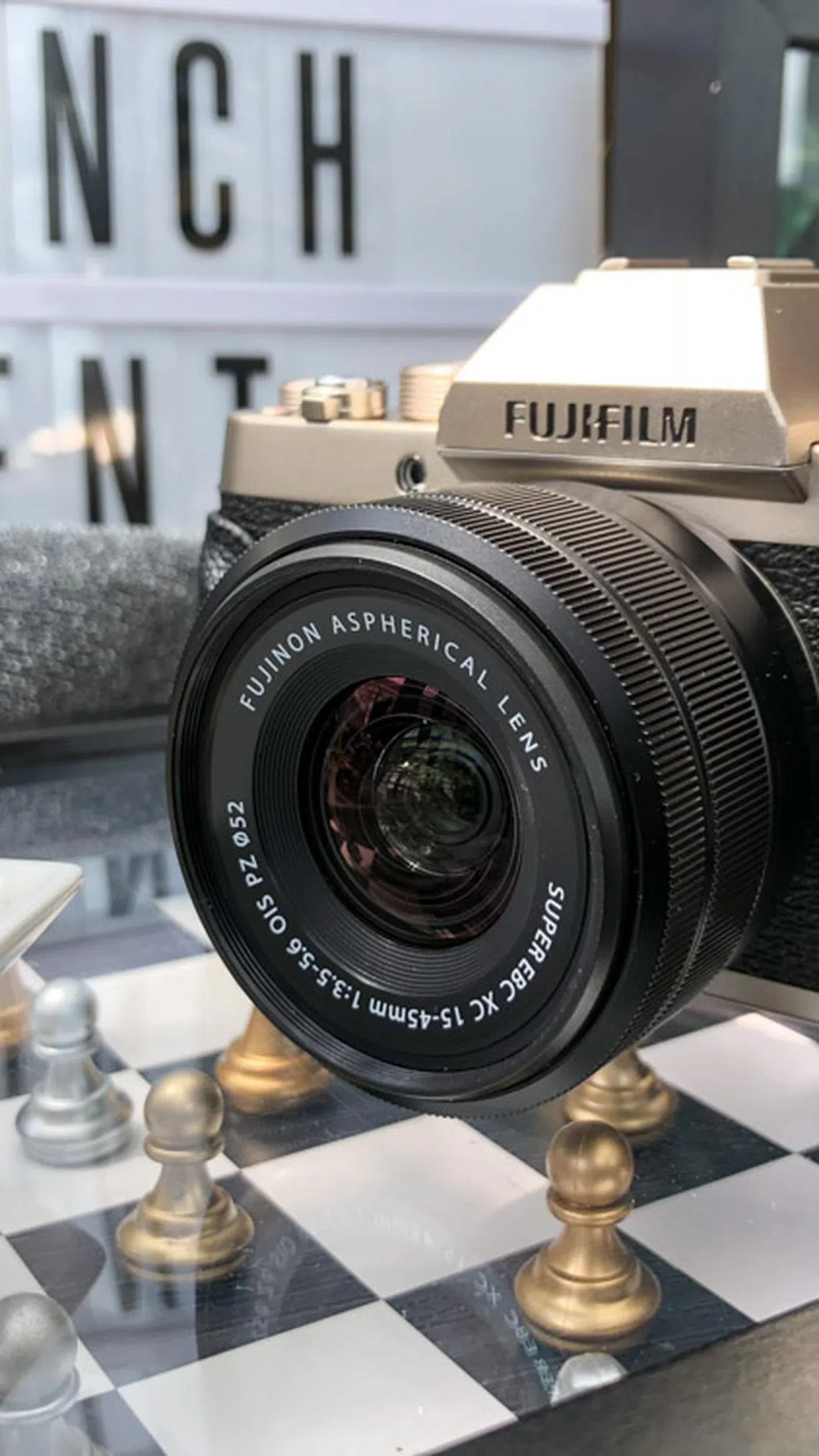 Champagne Gold Fuji T100 Hands-on With The Beautiful New Fujifilm