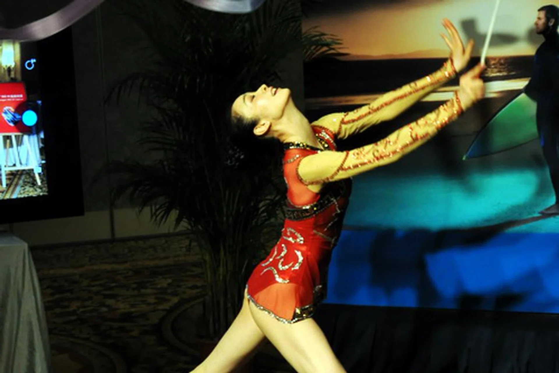 Guests were treated to a gymnastics routine which also served as the subject of the Snapdragon 800 workshop's 4K Ultra HD video recording demonstration.