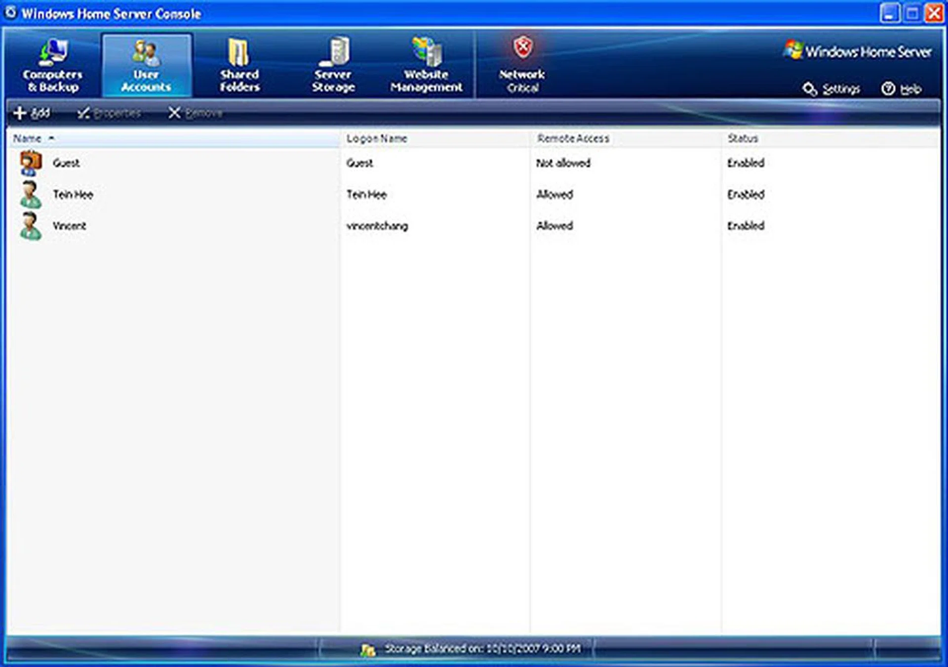 (Click to enlarge.) Adding new users and giving them access to the systems on the home network is done from this tab. Changing passwords, degree of user account access and enabling remote access can all be done. 