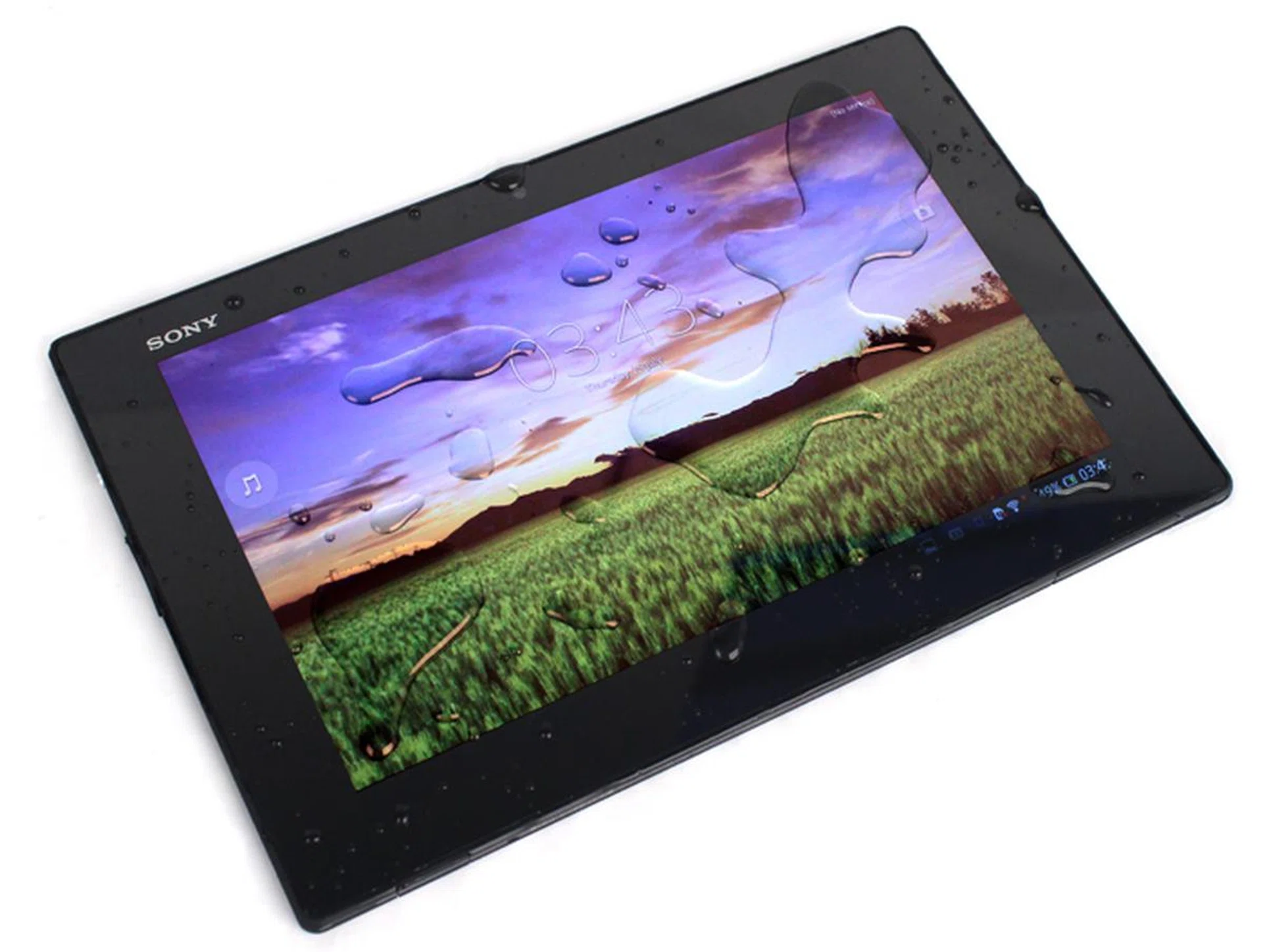 There's no need to worry about accidental drink spills with the Xperia Tablet Z.