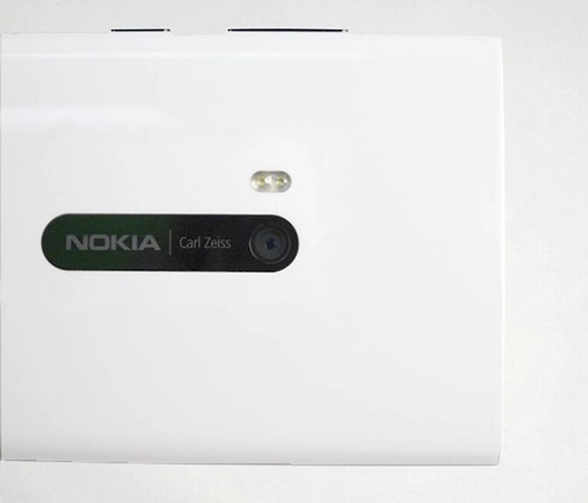 In a nutshell: 8.7-megapixel camera at the back with f/2.0 lens and 1.2-megapixel camera on the front with f/2.4 lens.