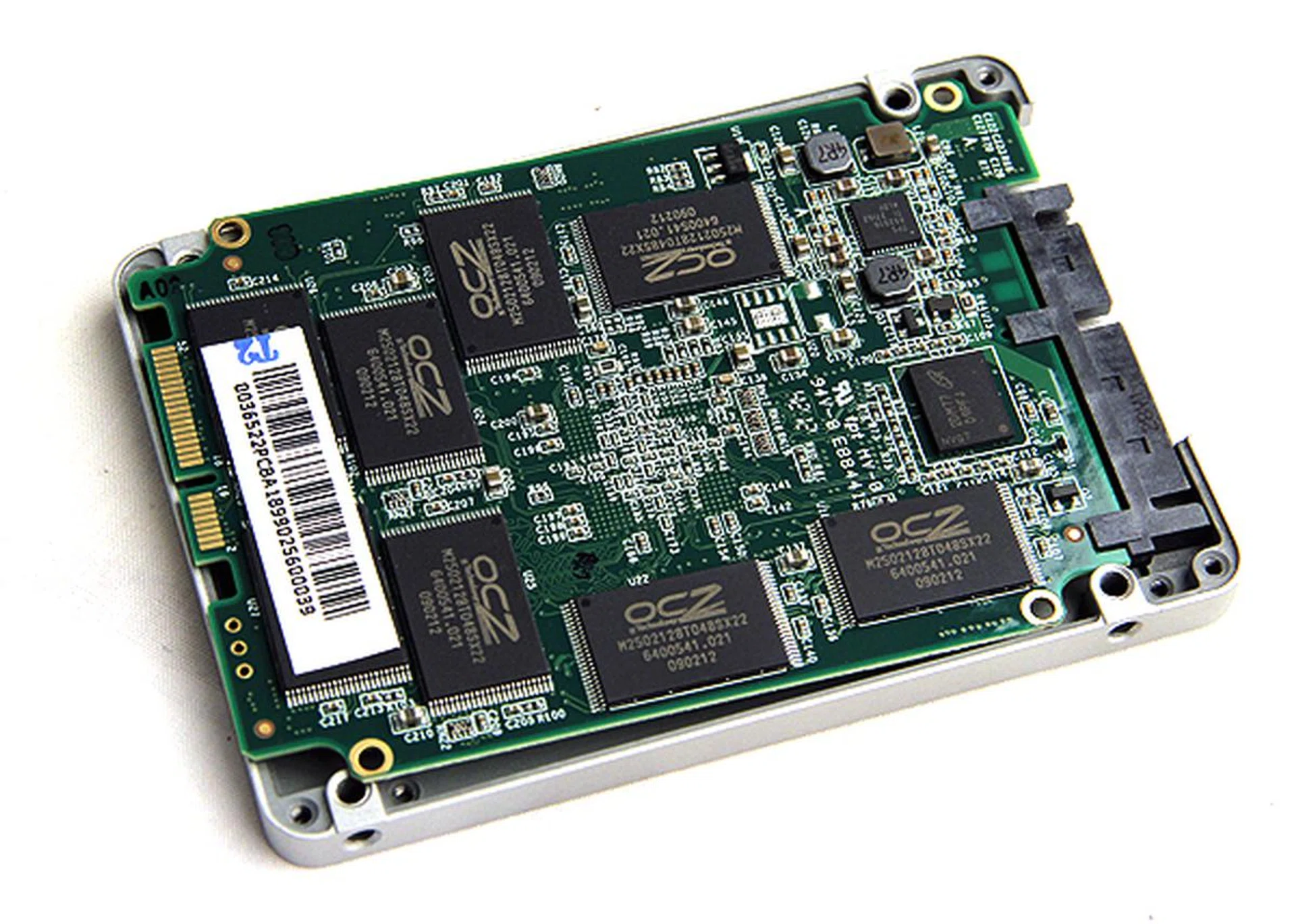 On the flip side, there's an additional eight NAND memory chips and another 256MB DRAM chip for caching requests.