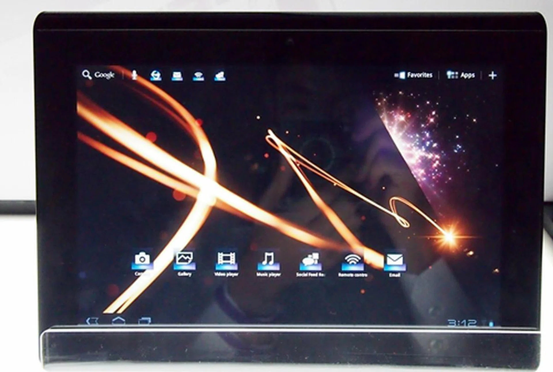 Backed by Sony's BRAVIA TruBlack technology, the 9.4-inch LED-baclkit IPS screen of the Sony Tablet S impressed us with its clarity and visibility across a wide range of viewing angles.