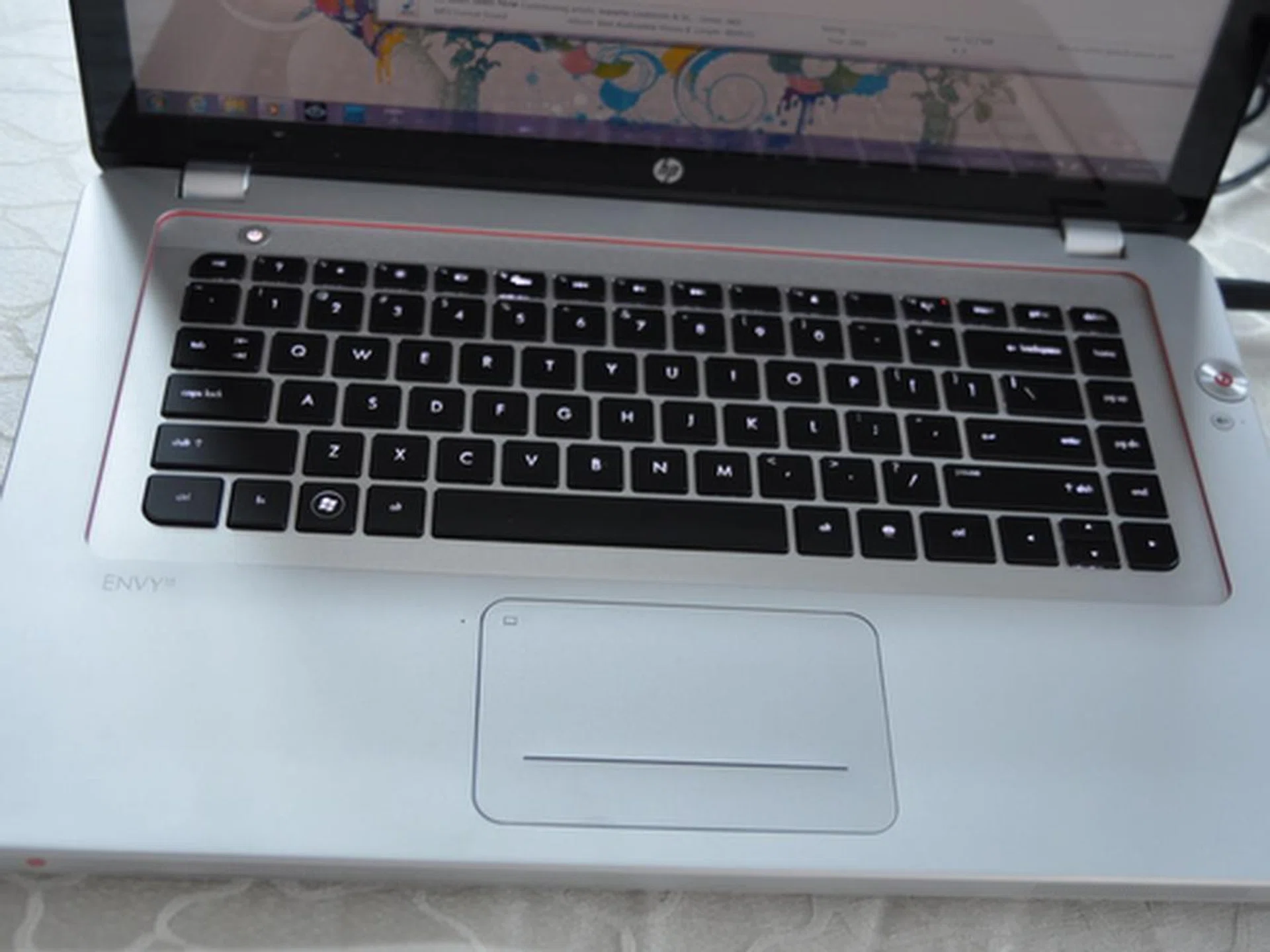 The Envy 15 also has a large trackpad that aids in easy tracking, but like the HP Folio, we feel it could be bigger.