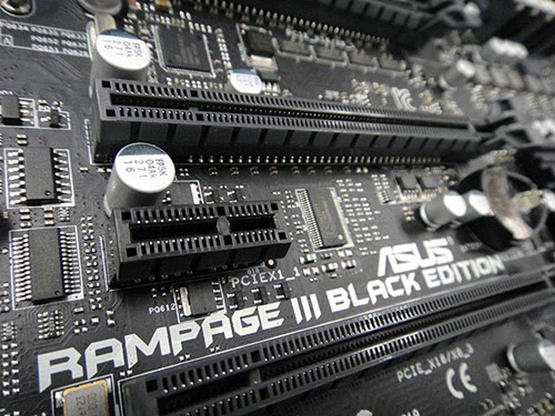 Based on the Intel X58 chipset, the Rampage III Black Edition has the PCIe lanes to support 3-way SLI or 4-way CrossFireX. 
