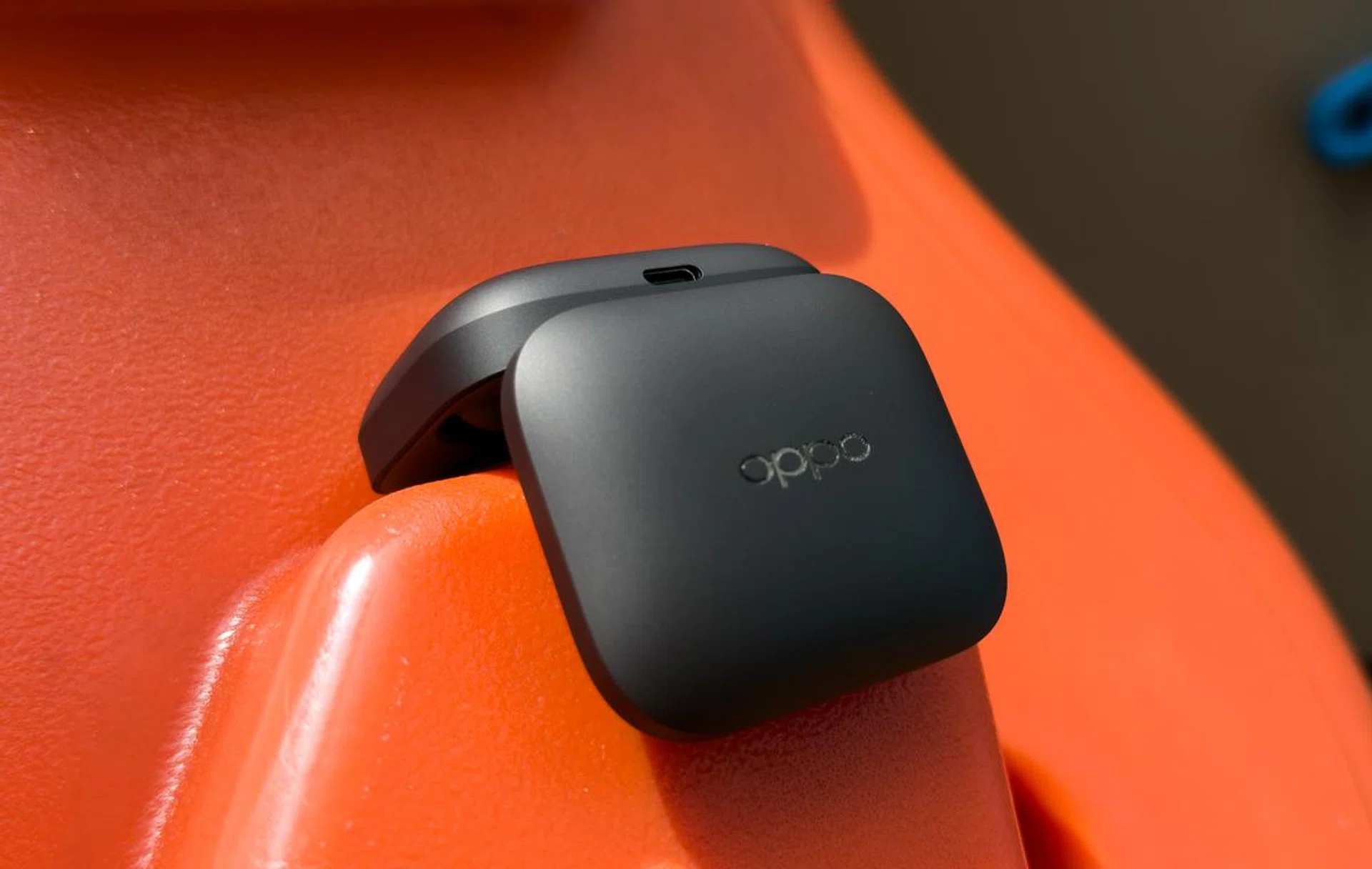 Only USB-C charging on the case. Photo: HWZ.