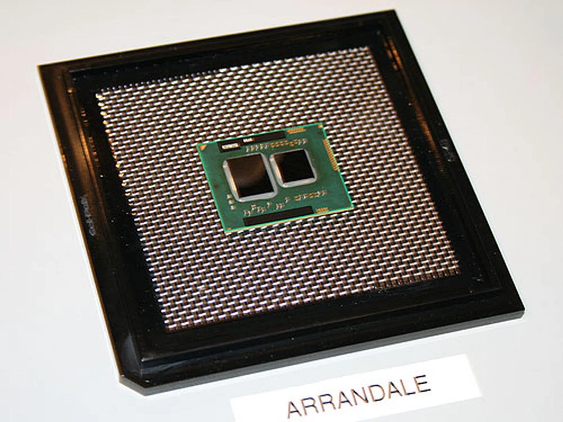 The Arrandale chip package without the lid.