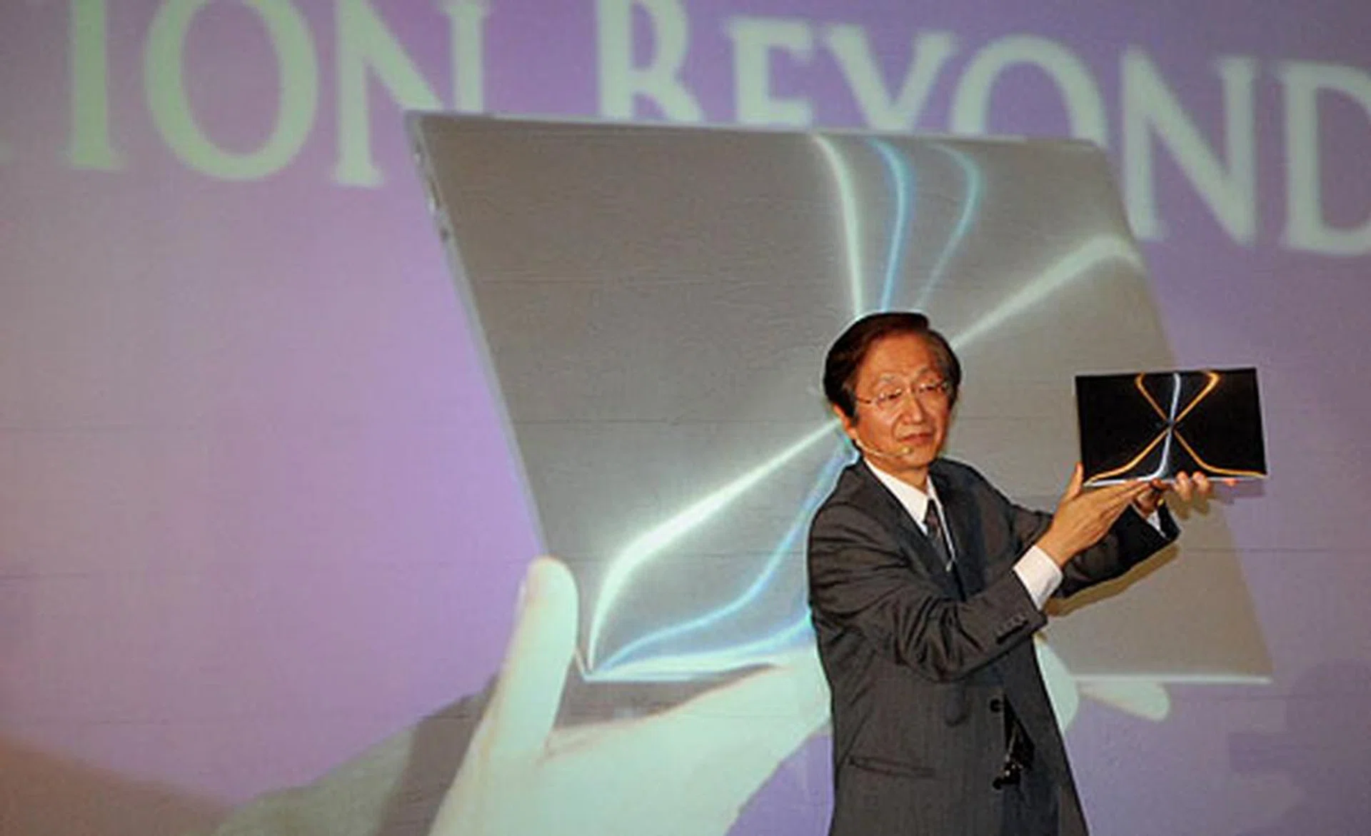 The UX series of notebooks, with its shiny aluminum chassis, was the first product to be unveiled by ASUS' chairman, Jonney Shih.