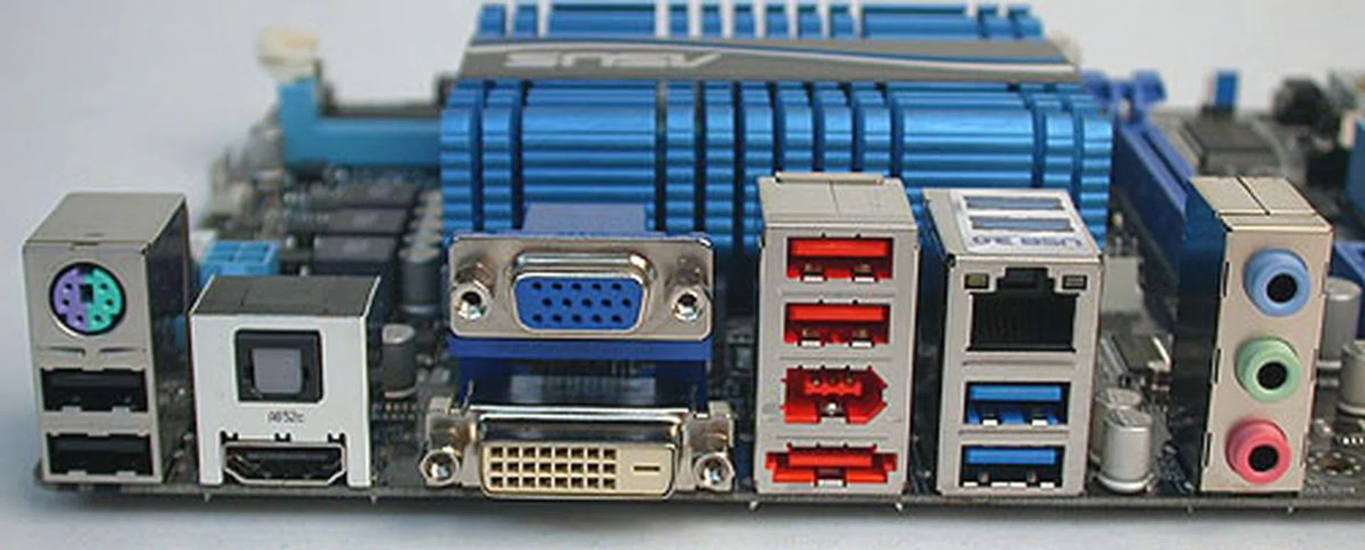 Due to the integrated graphics, there are three display outputs, VGA, HDMI and DVI. The other ports include USB 3.0, FireWire, eSATA and optical S/PDIF. 