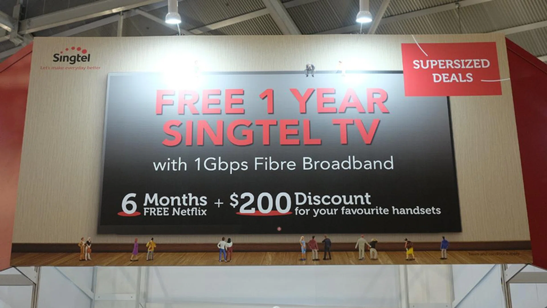 Sign up for a 1Gbps Fibre Broadband plan with Singtel for $59.90/month and get one year of free Singtel TV, 6 months of free Netflix and up to $200 off a new smartphone.