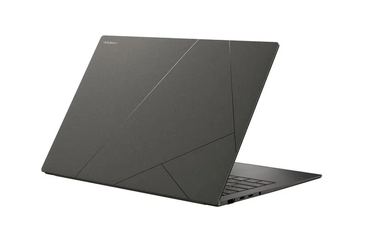 Crafted from durable Ceraluminum, the Zenbook S 14 is built to withstand daily wear while staying ultra-light. PHOTO: ASUS
