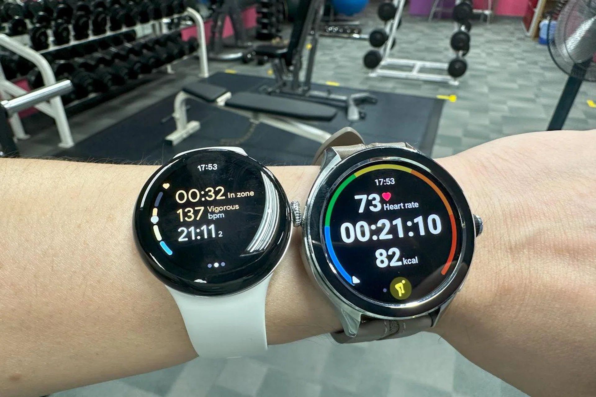 Notice how the Pixel Watch 2 is showing 137bpm heart rate, while the Xiaomi Watch 2 Pro is at 73bpm.