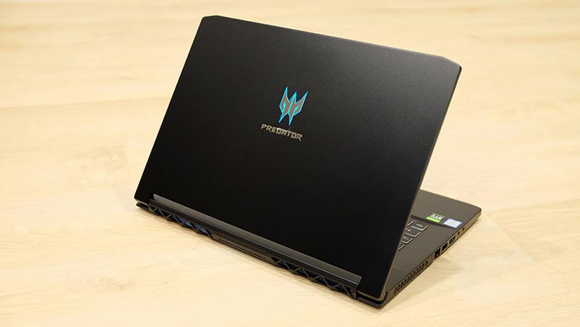 Acer Predator Triton 500