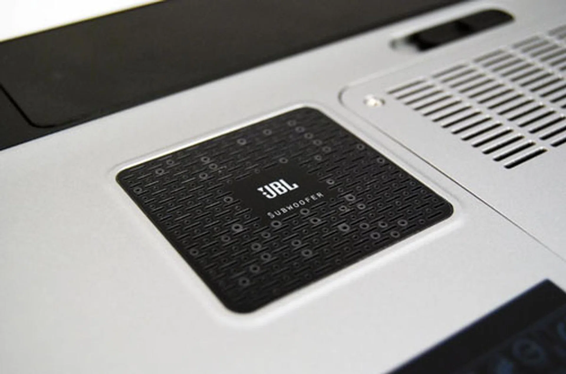 The subwoofer of the XPS 15 was key to getting the bass just right.