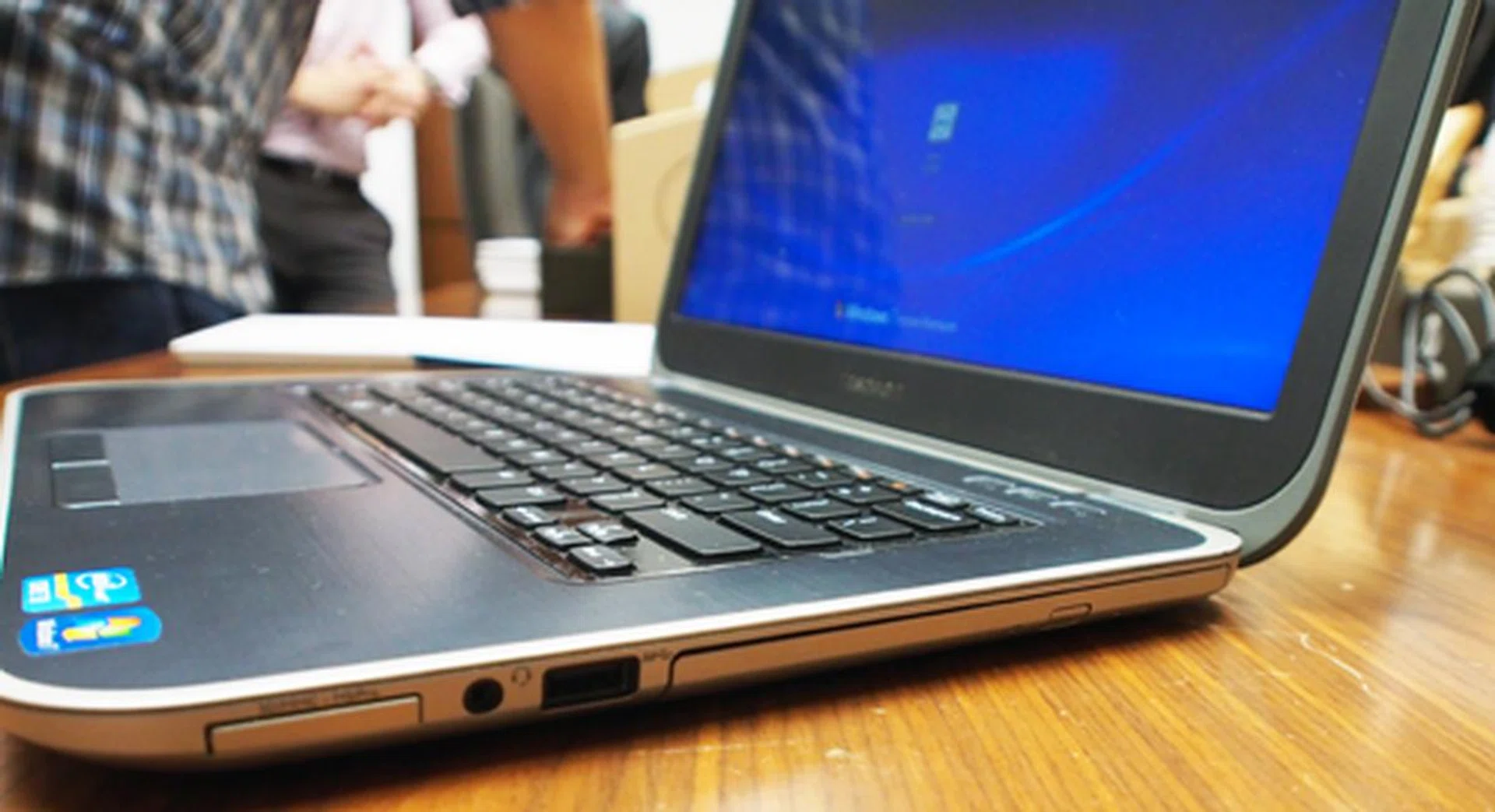 The Inspiron 14z is one of the few Ultrabooks with an optical drive.