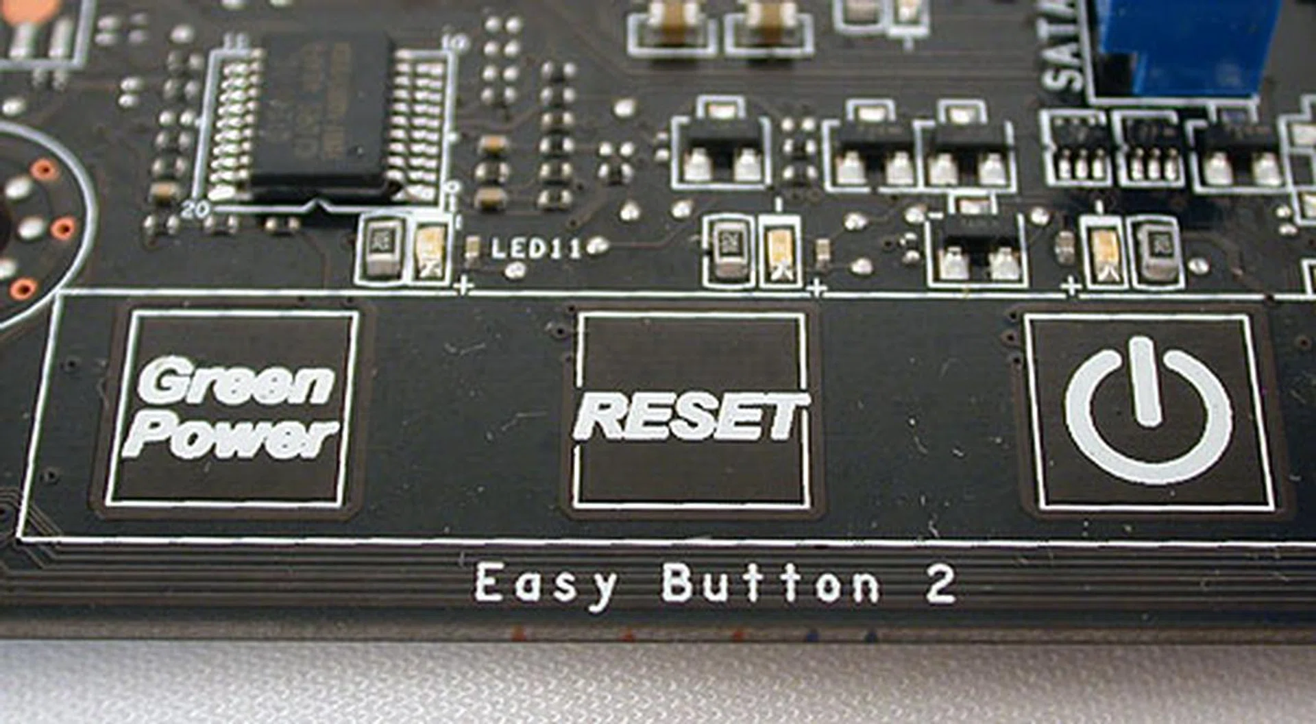 Another familiar feature for those who have seen the P55-GD80 is Easy Button 2, which are capacitive onboard buttons. 