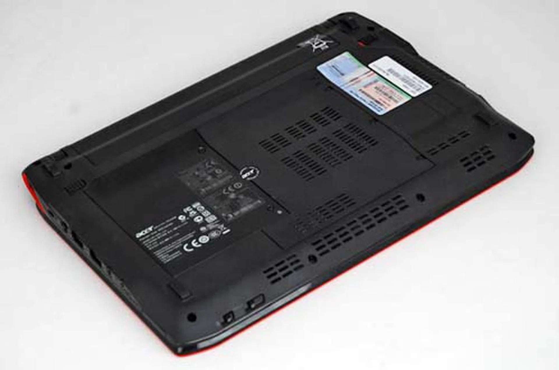 Lastly, we take a look at the back of the unit, which does allow you access to the innards, though with the knowledge that you will break your warranty.