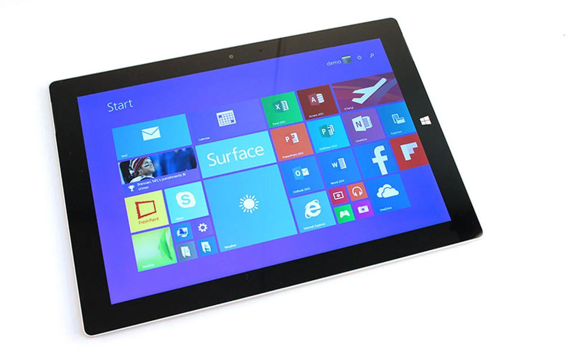 The Surface 3 sports a smaller 10.8-inch, 1,920 x 1,280 pixels resolution display.