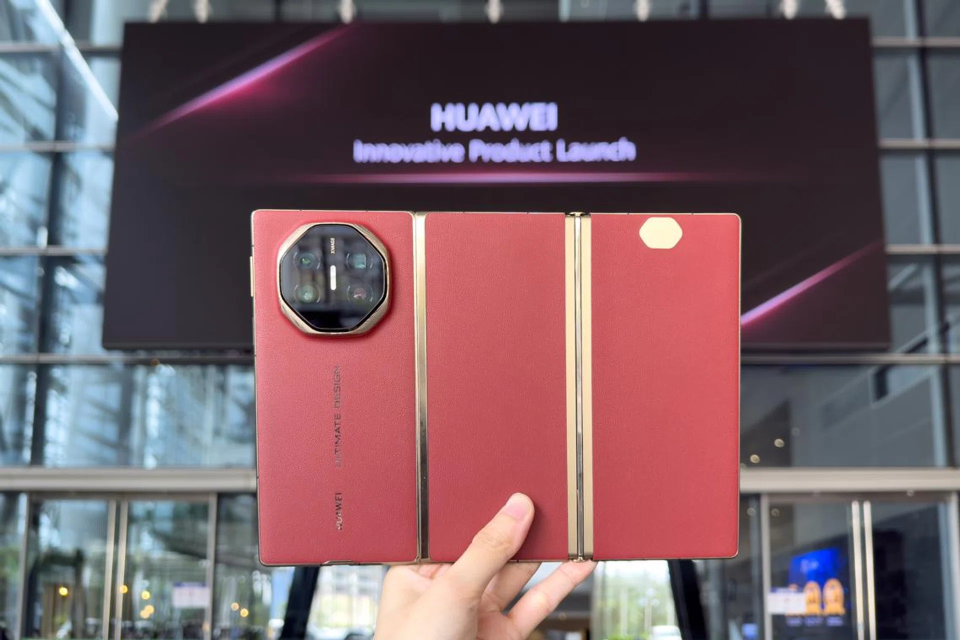 Huawei Mate XT. Photo: HWZ.