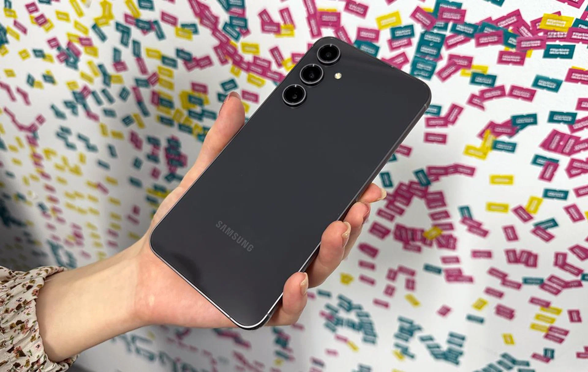 Samsung Galaxy S23 FE.