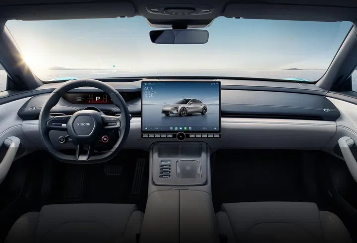 The interior is generally quite conventional-looking. The main display is 16.1 inches and has 3K resolution. (Image source: Xiaomi)