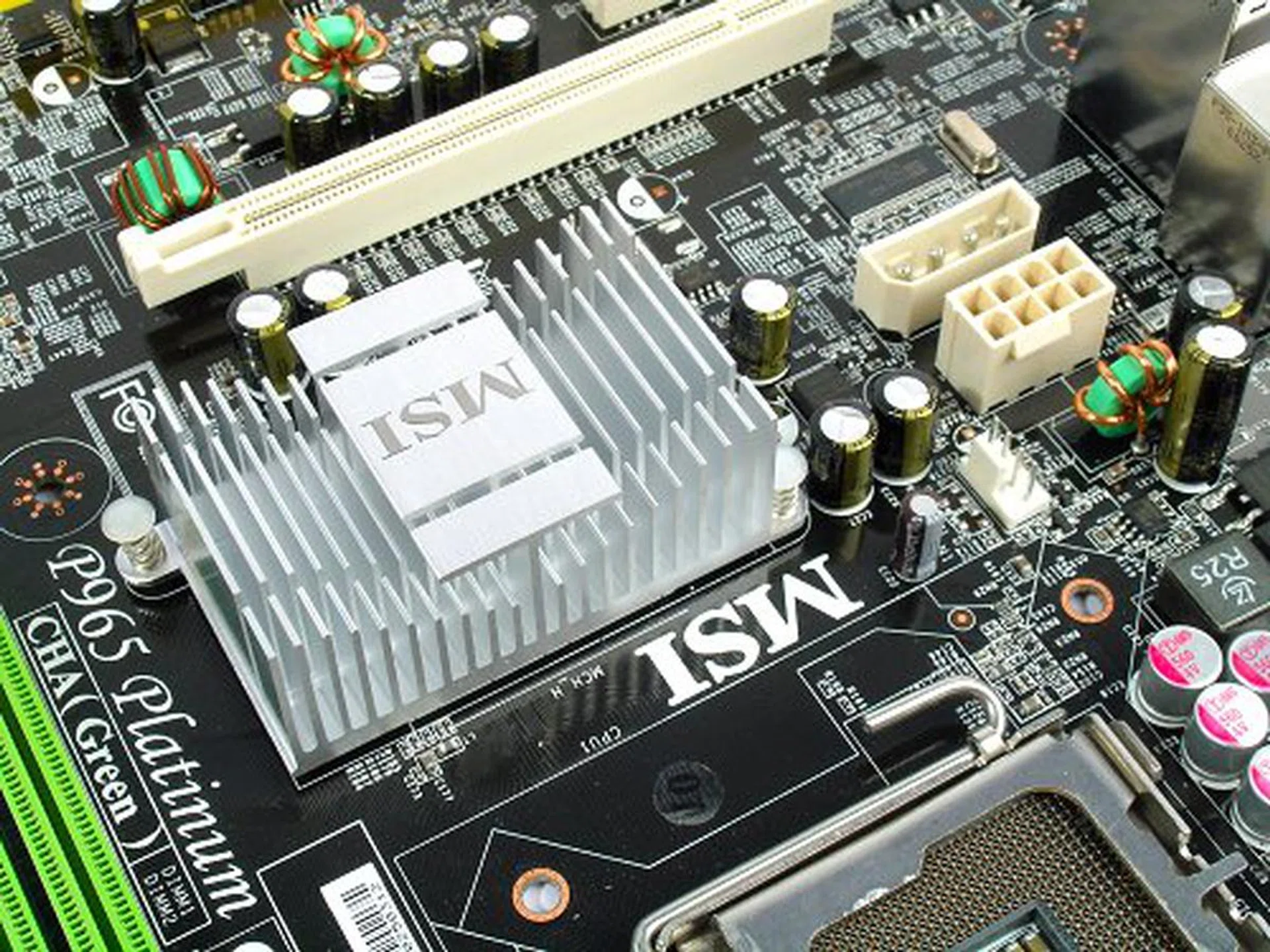 Premium board this may be, but the P965 Platinum sports regular passive cooling.