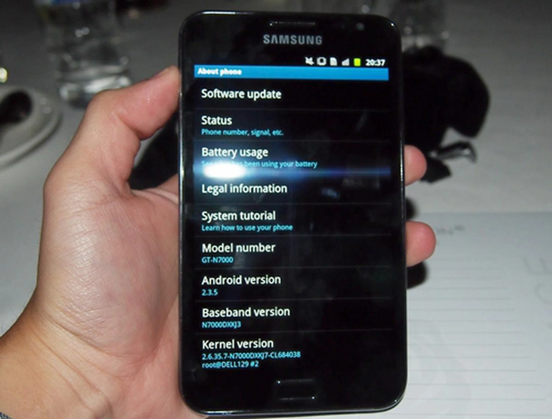 It is a pity that the Samsung Galaxy Note does not run on the latest Android 4.0 Ice Cream Sandwich. It currently ships with Android 2.3.5 Gingerbread.