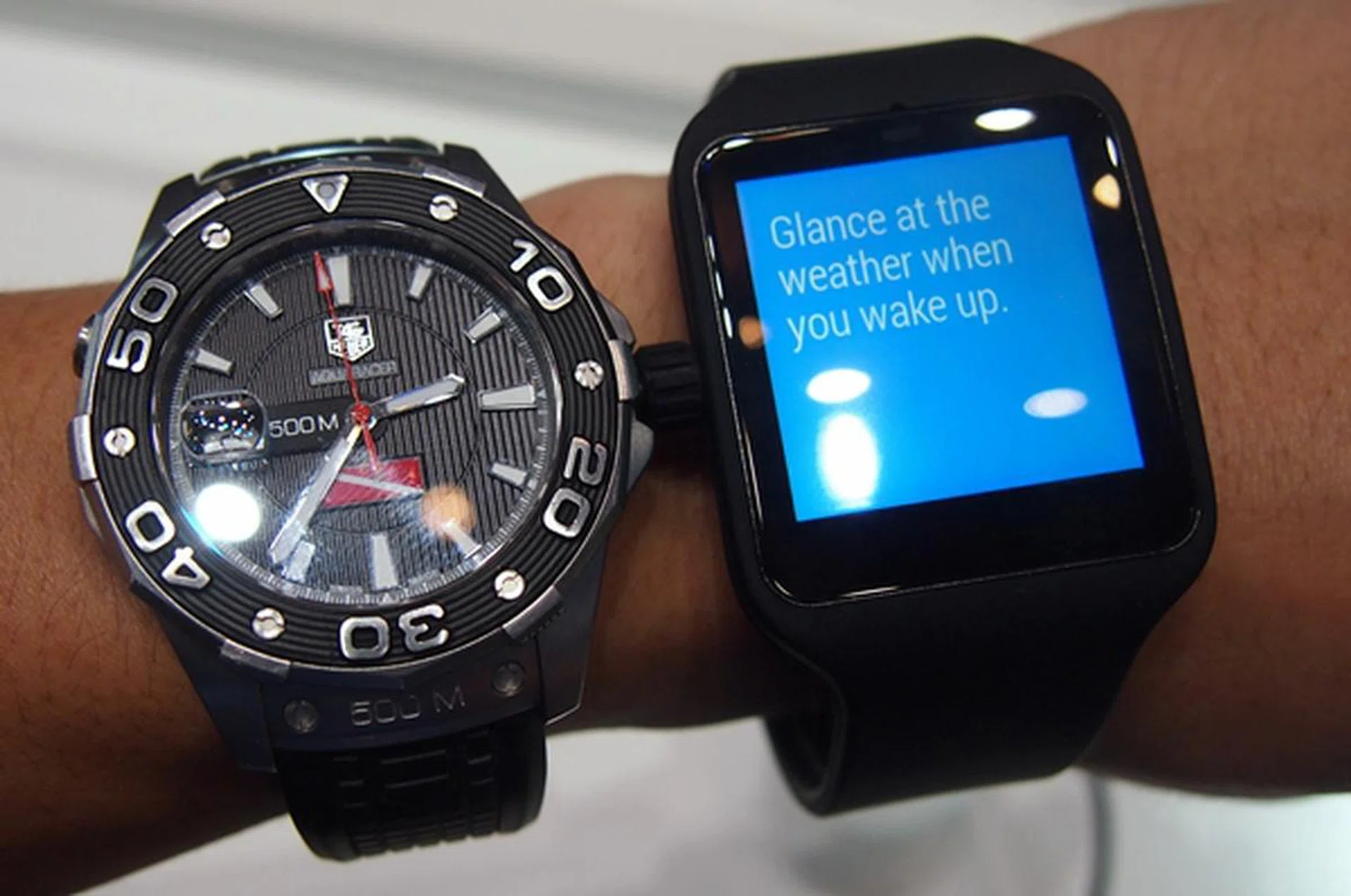 The Sony Smart Watch 3 does not look and feel as premium as the other smart watches from ASUS, LG and Samsung.